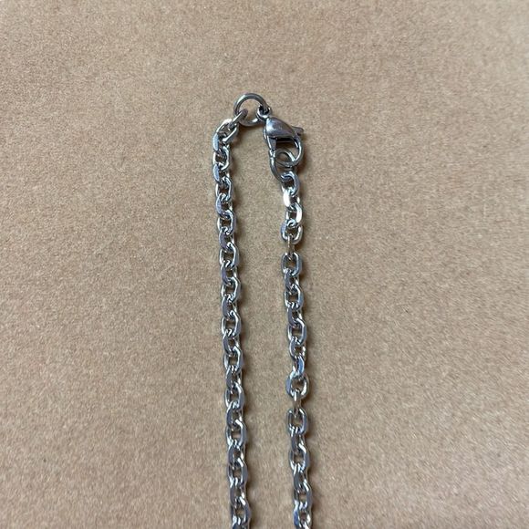 Black and silver cross necklace - Picture 4 of 9